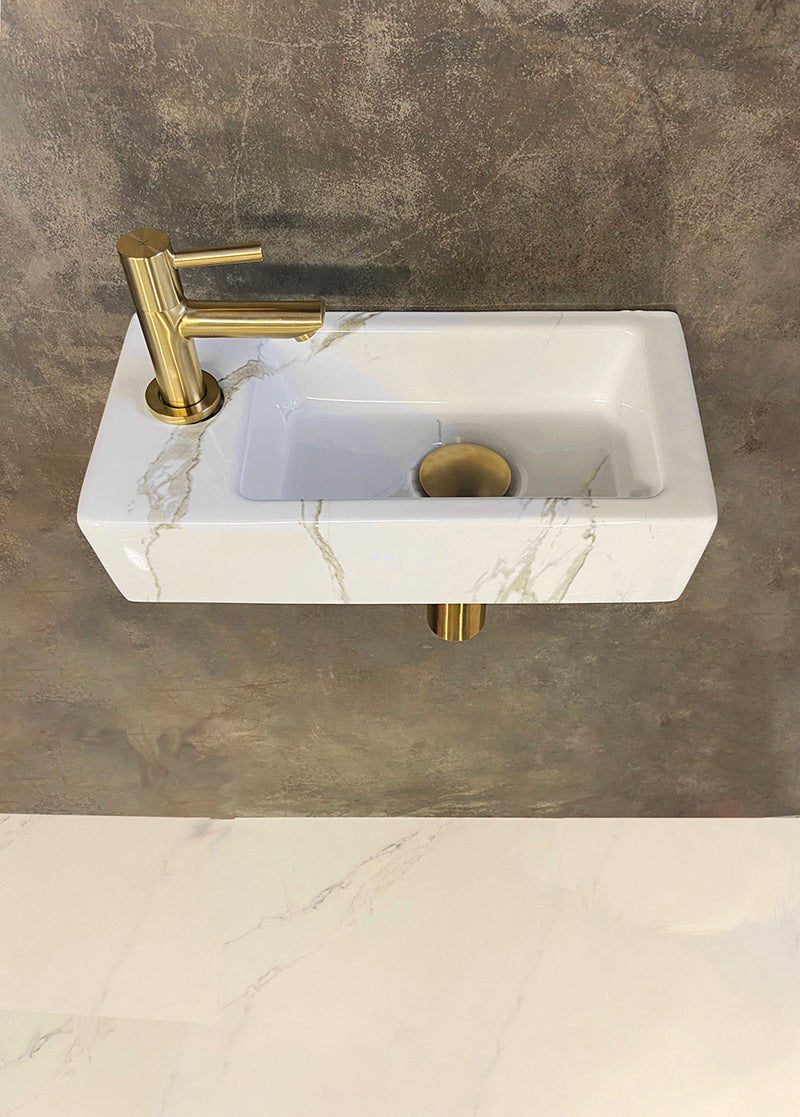 Wiesbaden Fonteinset Rhea S mini met fontein carrara, kraan, sifon en afvoerplug Links - sfeerbeeld