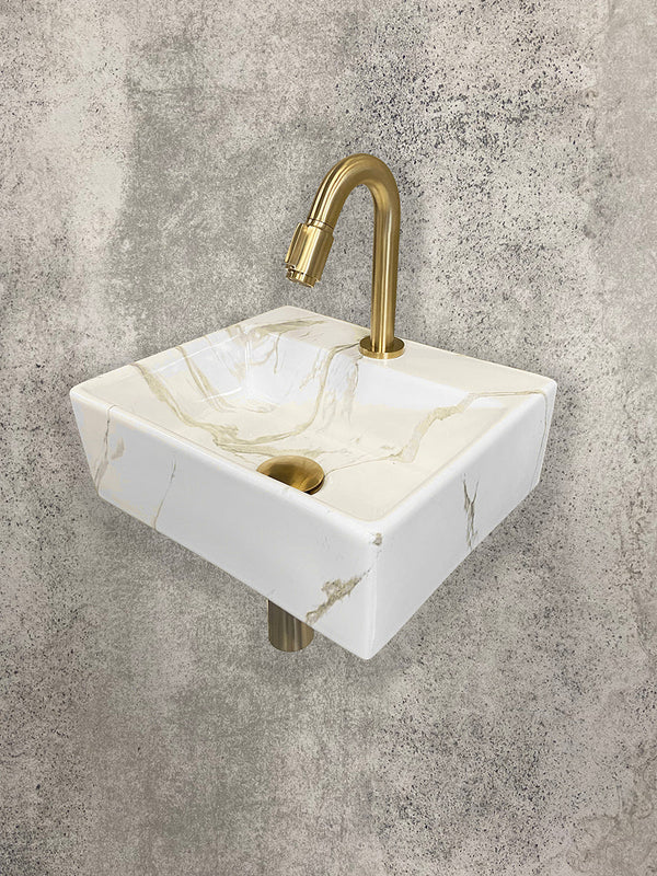 Ein Pack Leto Brunnen 335x290x115 Carrara