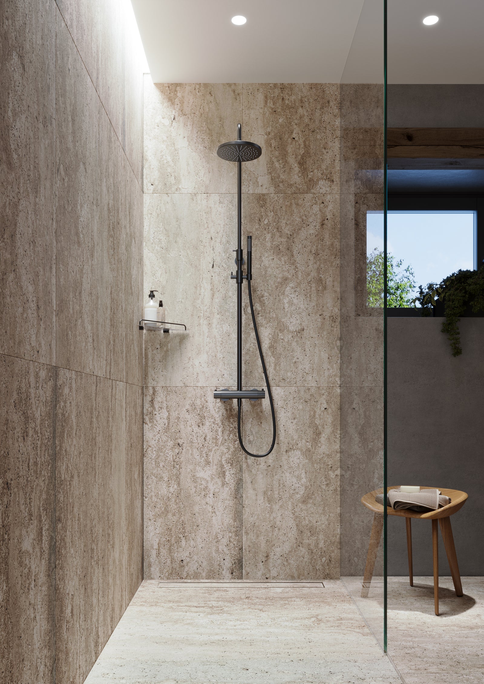 Luxe badkamer met vrijstaand bad en premium gouden kraan