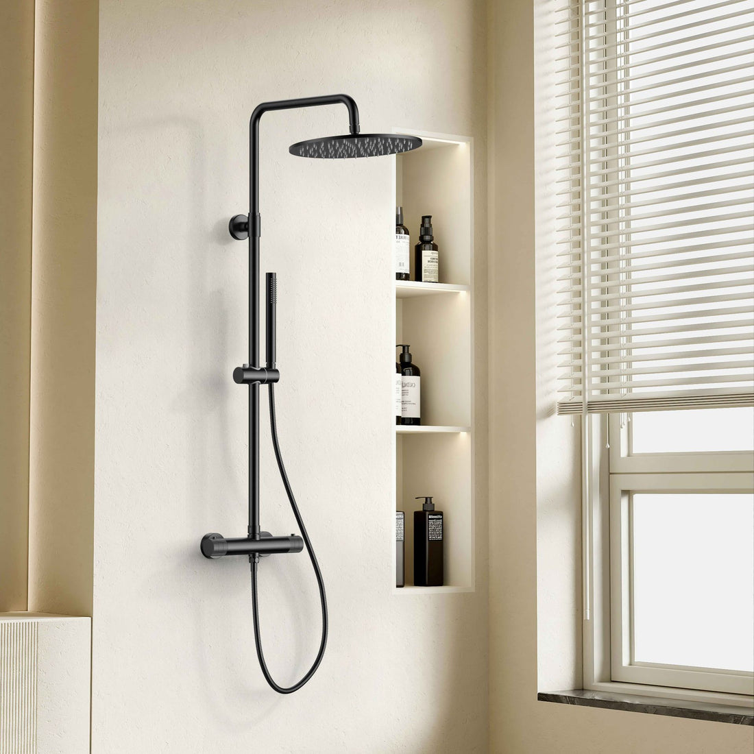 Aloni Stria regendoucheset thermostatisch mat zwart sfeerfoto